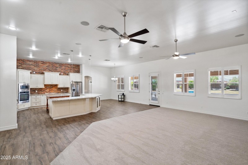 06-Family Room to Kitchen