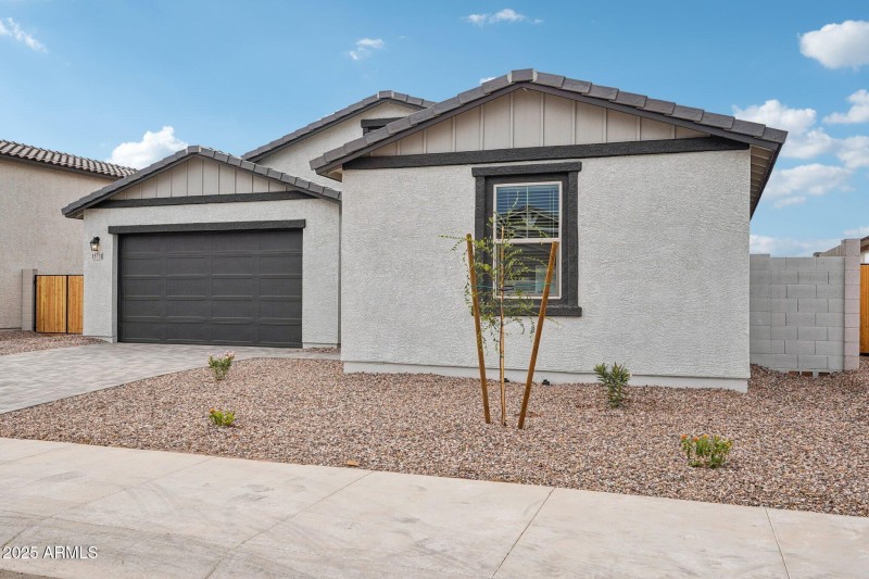 6-web-or-mls-W Brown St-S1909-006