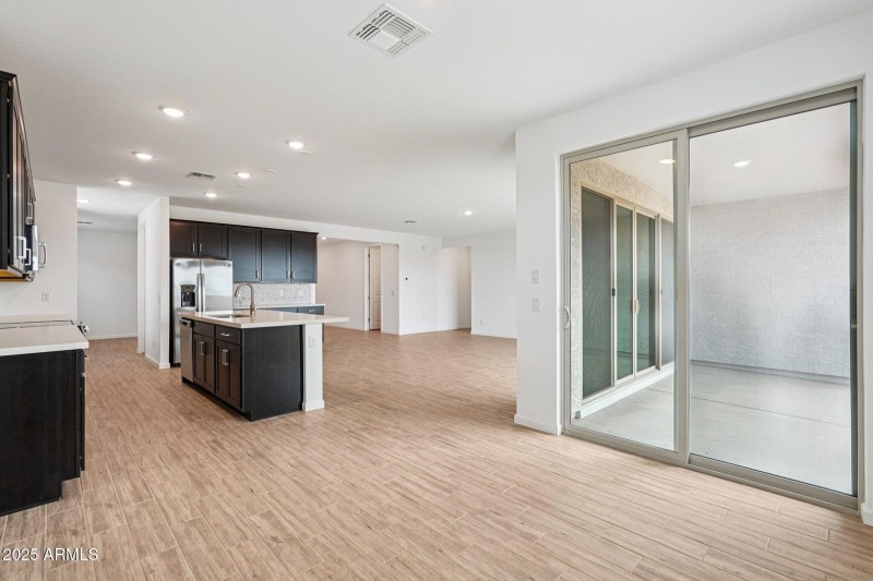 12-web-or-mls-W Brown St-S1909-012