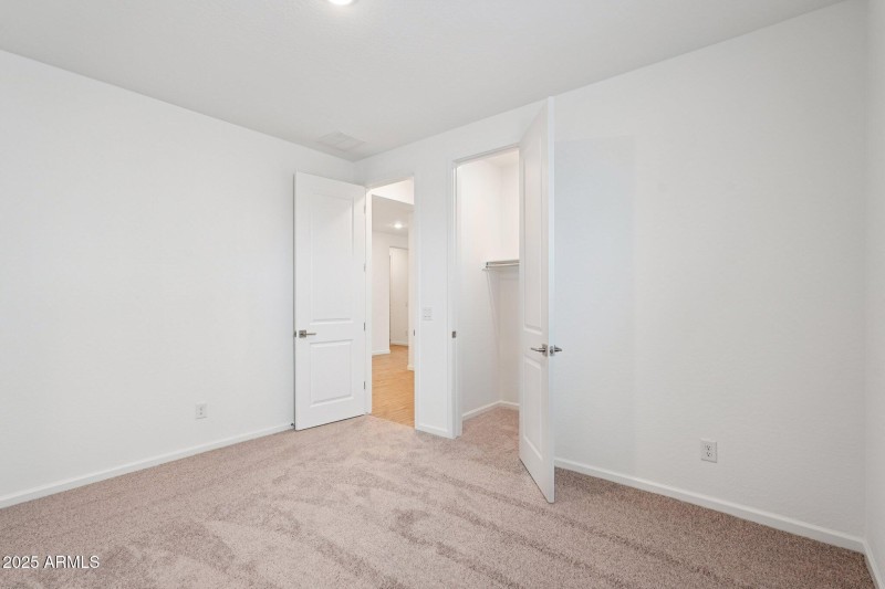 27-web-or-mls-W Brown St-S1909-027