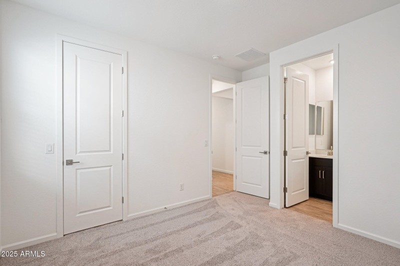 30-web-or-mls-W Brown St-S1909-030