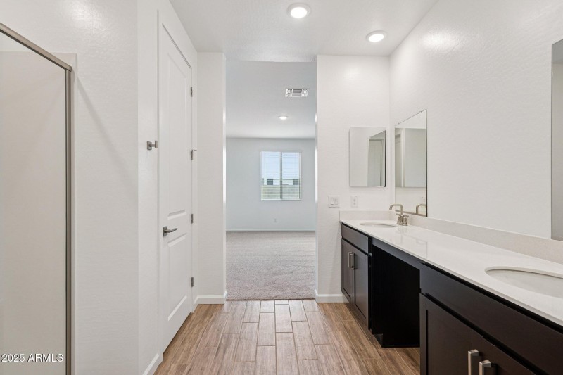 37-web-or-mls-W Brown St-S1909-037