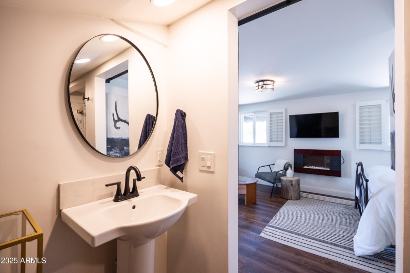 Guest House Bathroom