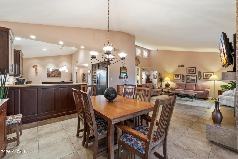 Plenty of room for large gatherings