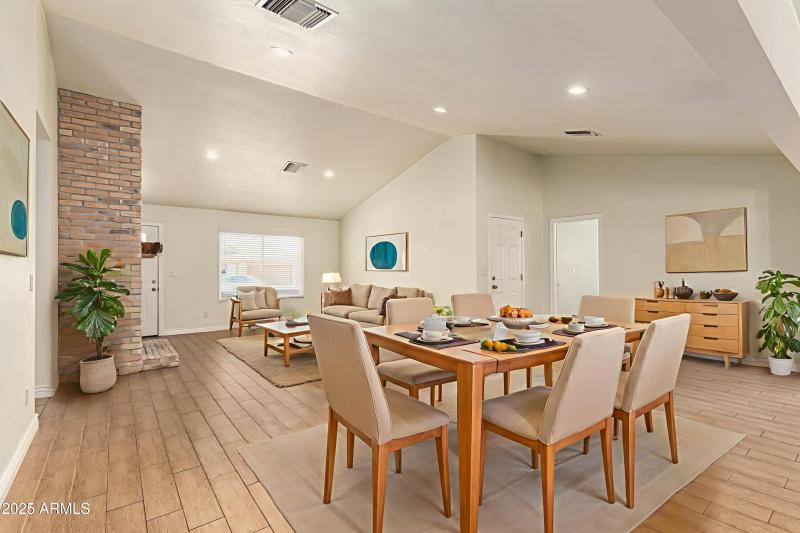 10-Aster - Dining Room - Scandinavian -