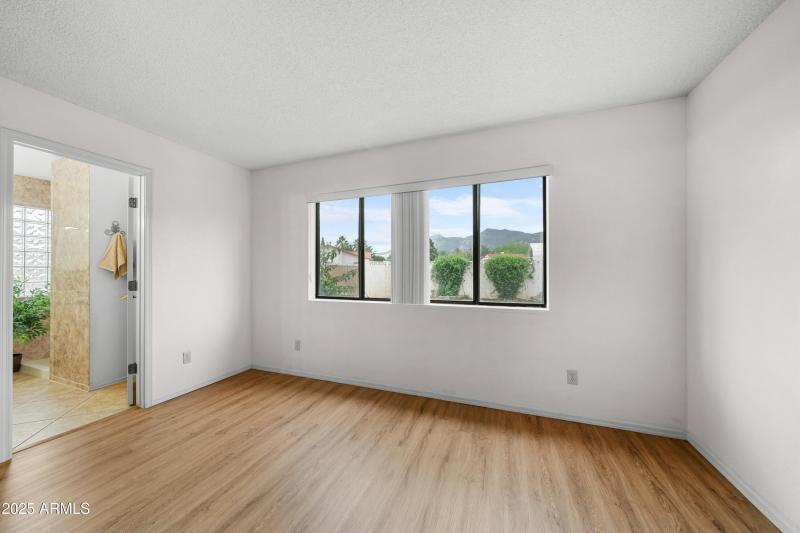 Interior - 4064 S Comanche Dr-13