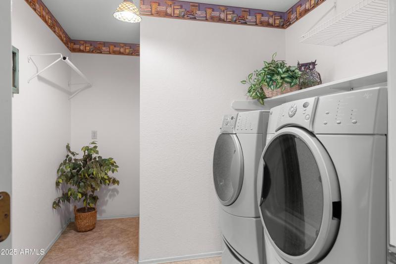 Interior - 4064 S Comanche Dr-32