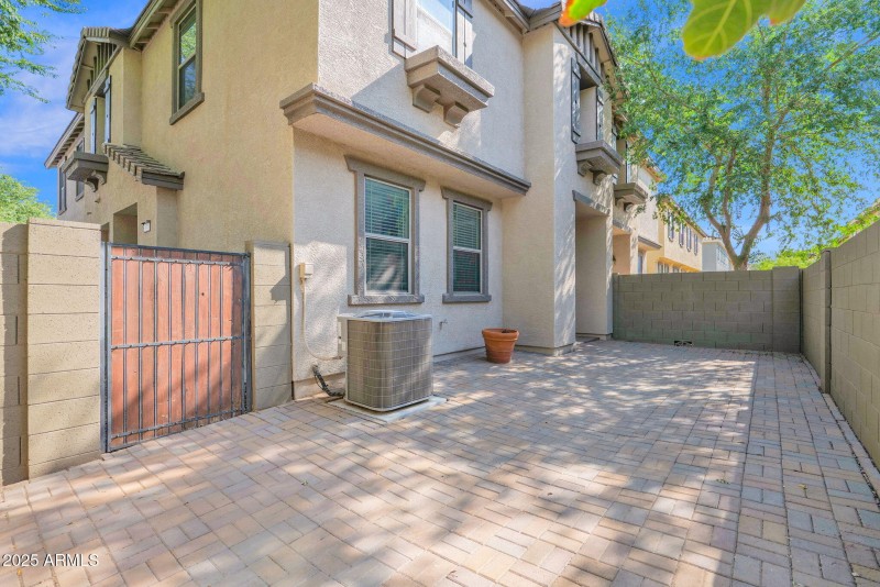 27-web-or-mls-P1292396