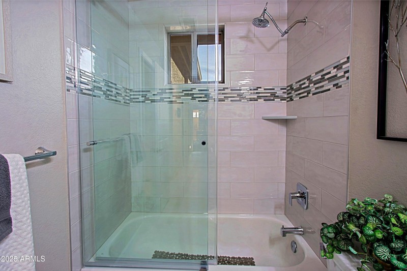 Exec. Suite/2nd Bath 3