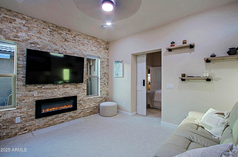 Executive Suite Living Room 3