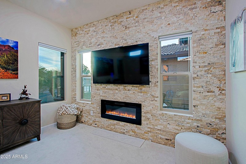 Executive Suite Living Room 5