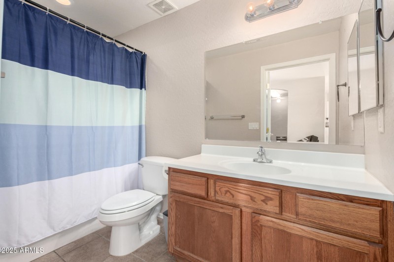 Guest Bathroom + Tub/Shower