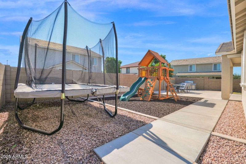 42-web-or-mls-P1303709