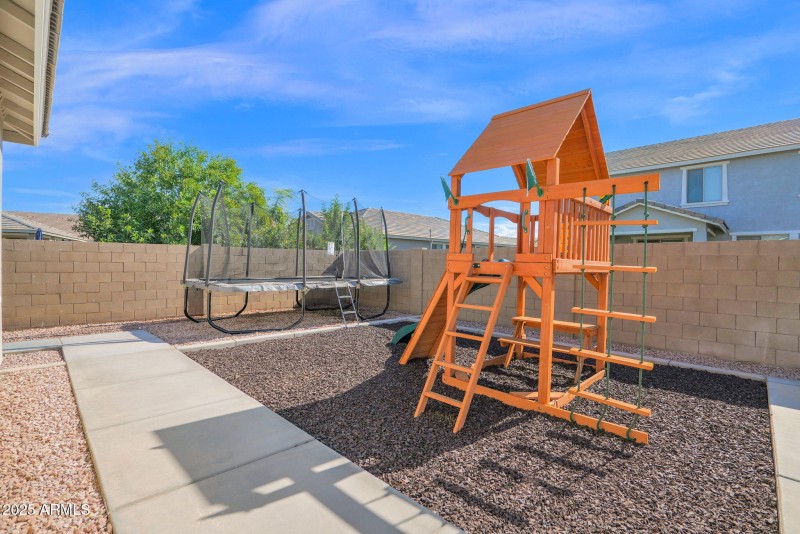 38-web-or-mls-P1303704