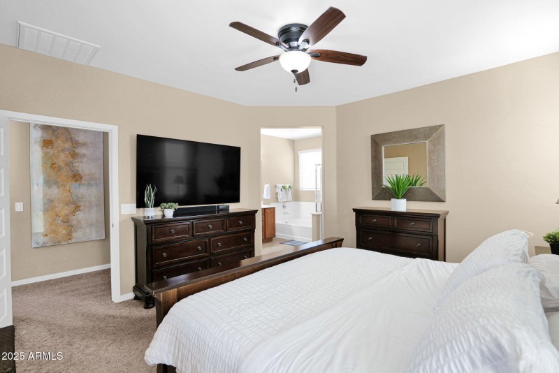 28-web-or-mls-P1303681