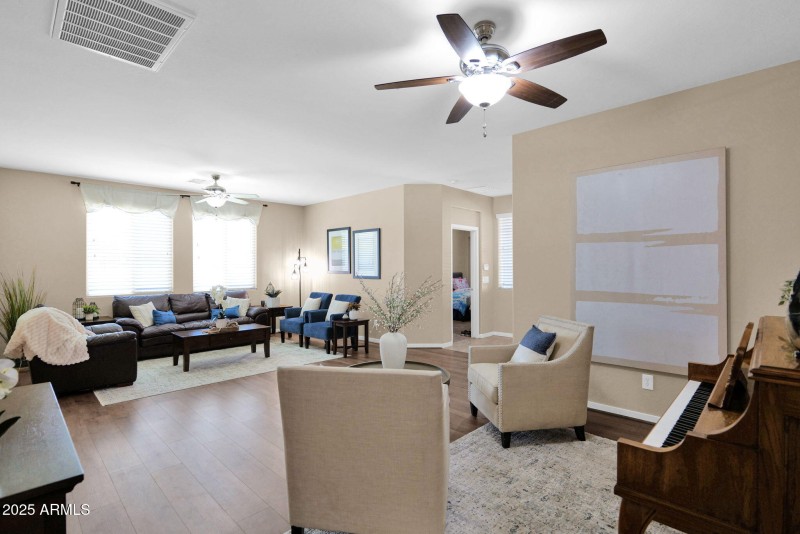 11-web-or-mls-P1303637