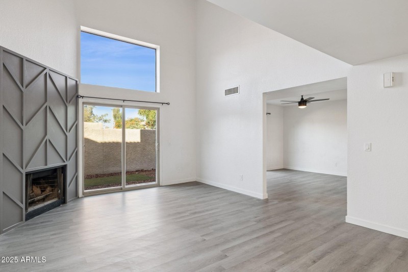 6-web-or-mls-4206-e-agave-rd