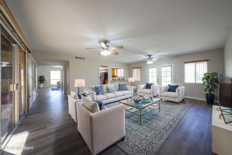 B-(2) - Living Room - Modern - 1 (1)