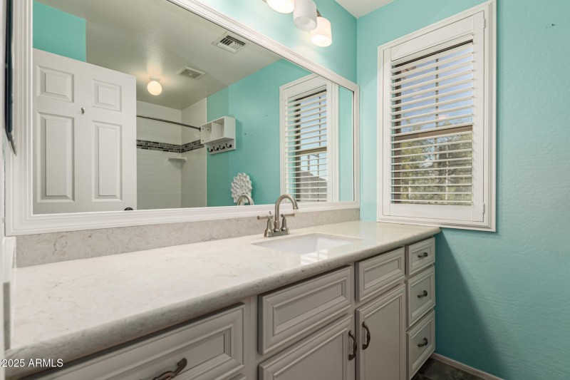 Hall Bathroom Upstairs