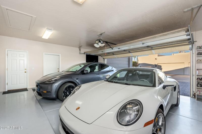 2-Car Garage