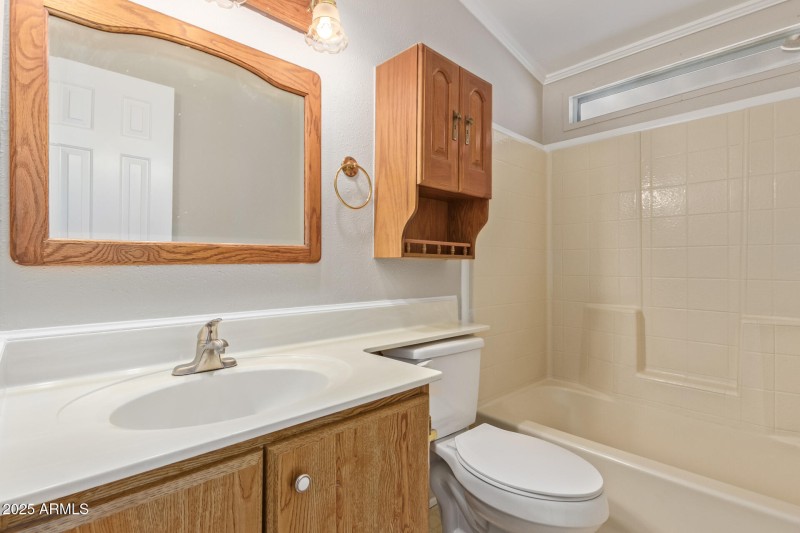 SECONDARY BATHROOM