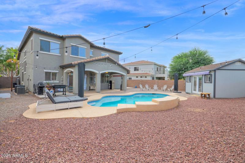 Entertaining Dream Yard