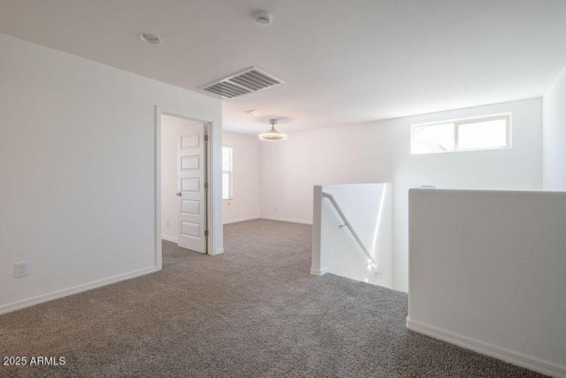 20250919_14118-W-Hackamore-Dr_06