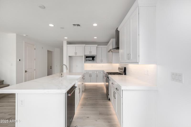 Lot 34 under cabinet lighting