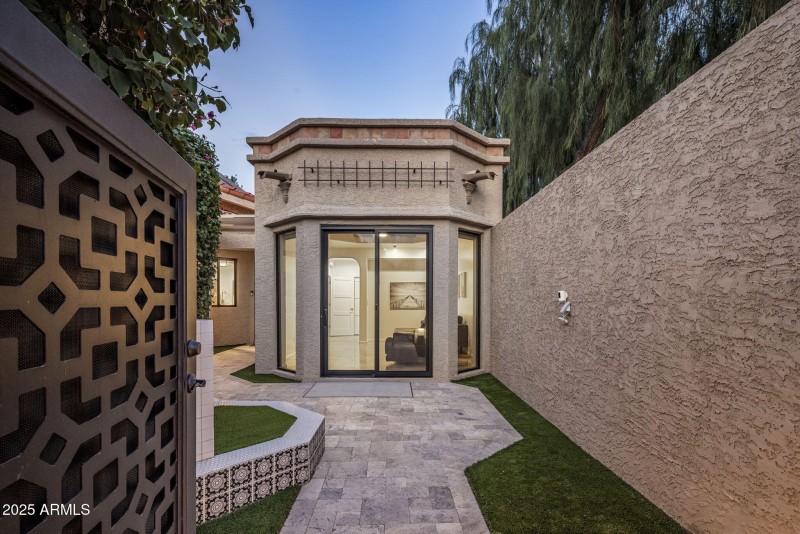 8401 N 84th Pl, Scottsdale