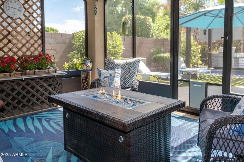 Custom Screened In Patio!