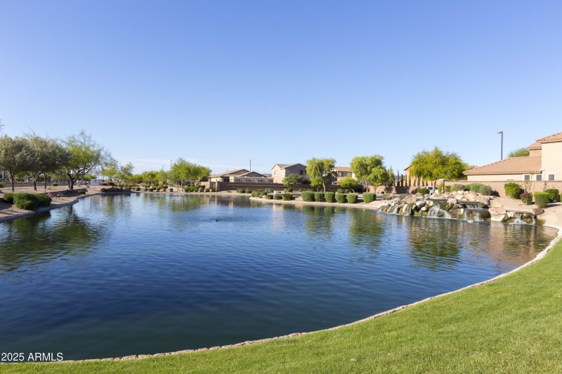 Marbella Vineyards Lake!
