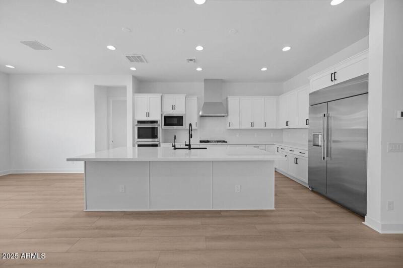 7660 W REMUDA Drive- Ready Now!