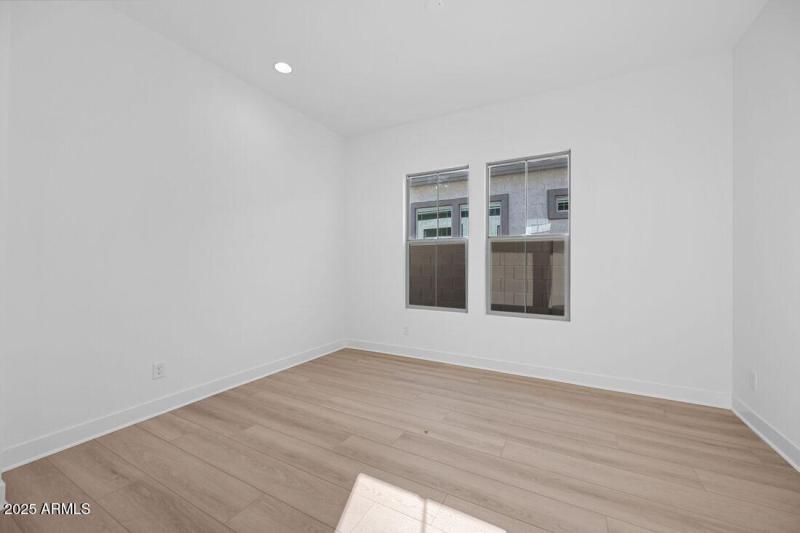 7660 W REMUDA Drive- Ready Now!