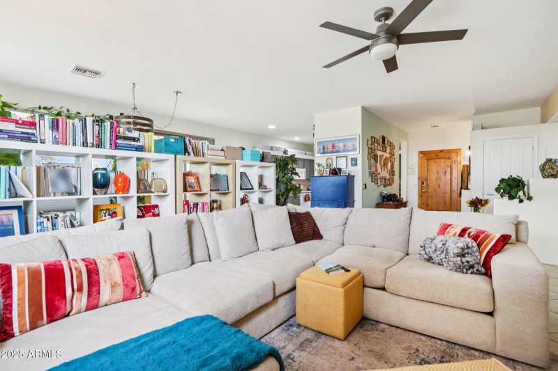 8-web-or-mls-E Anasazi Pl-S2009-008