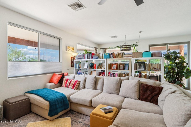 9-web-or-mls-E Anasazi Pl-S2009-009