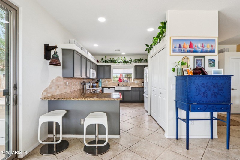 16-web-or-mls-E Anasazi Pl-S2009-016