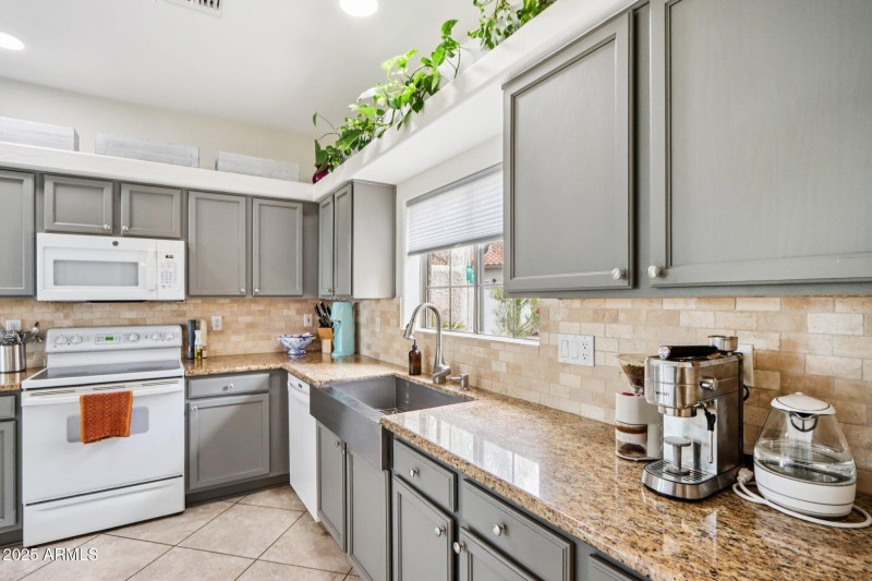 18-web-or-mls-E Anasazi Pl-S2009-018