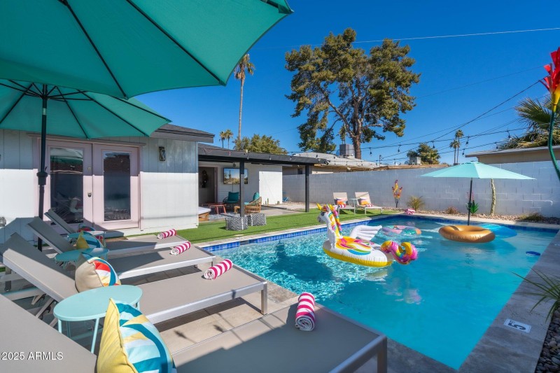 Resort Backyard Living