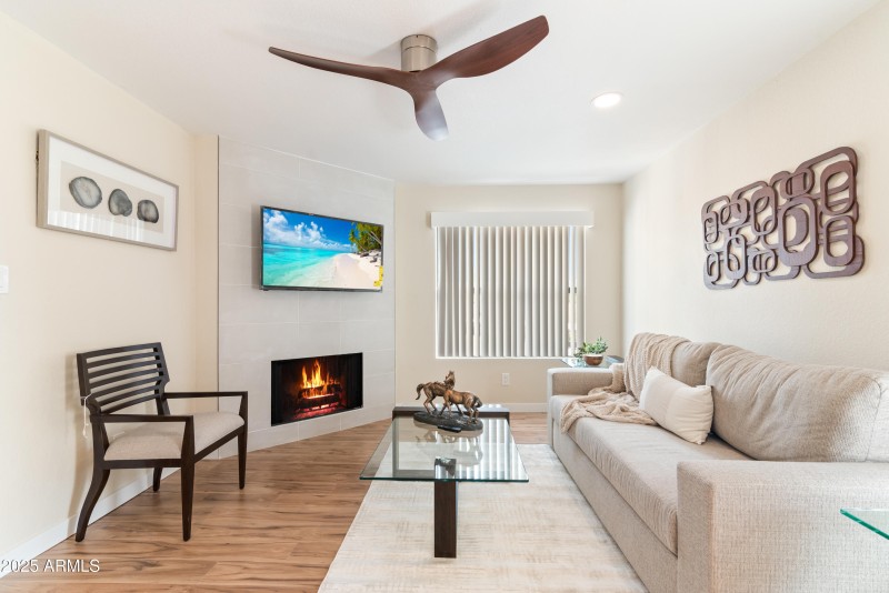 6_8787 e mountain view rd 2101-6