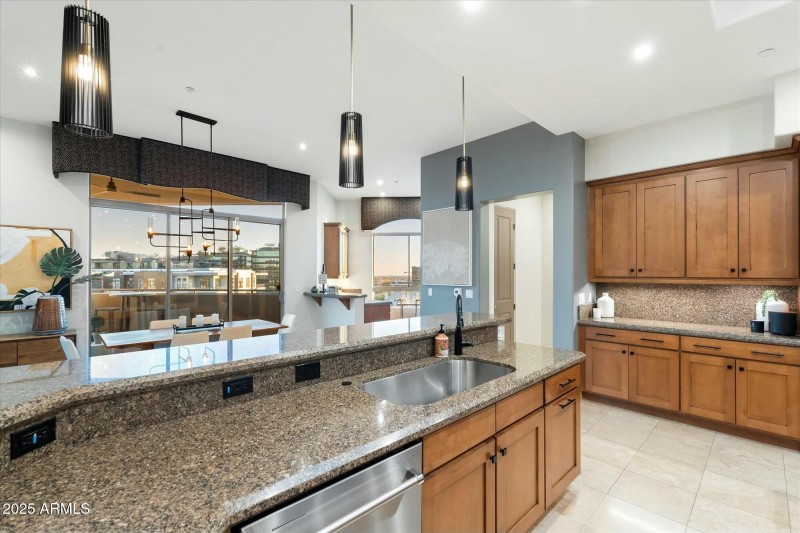 Kitchen and Dining area!