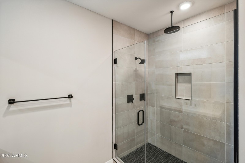 Primary Dual Head Shower
