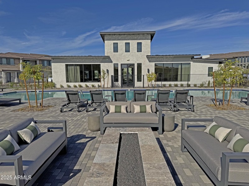 Community Gas Firepit