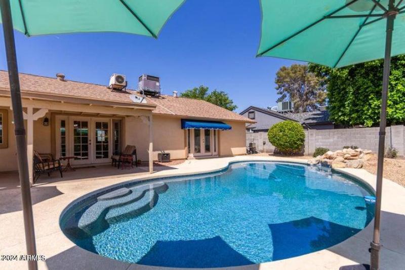 20220428073330293715000000-o