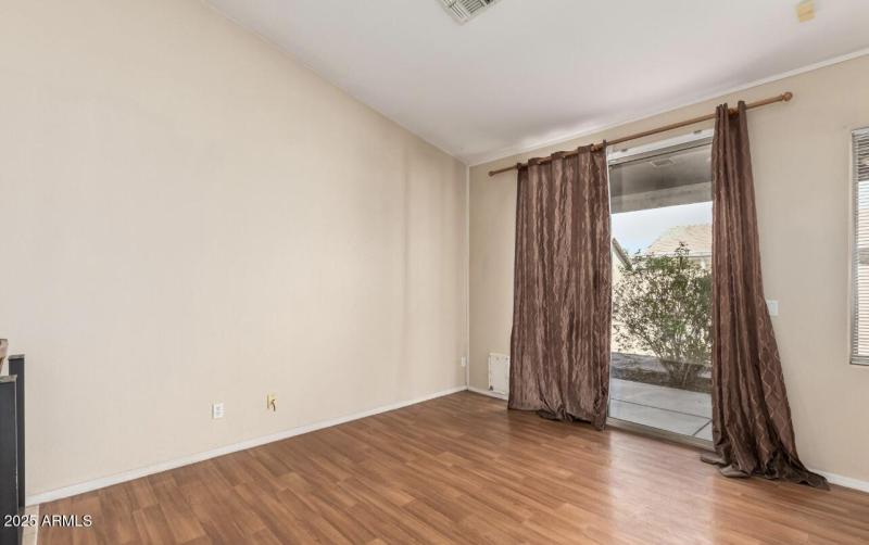 385AF76F-D052-4D0F-87B8-EA7279F6F7DA_1_2