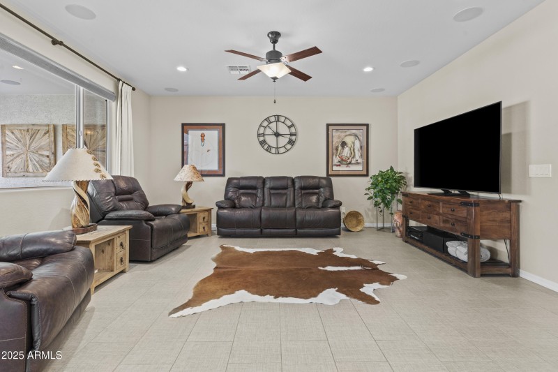 Light, bright and open!