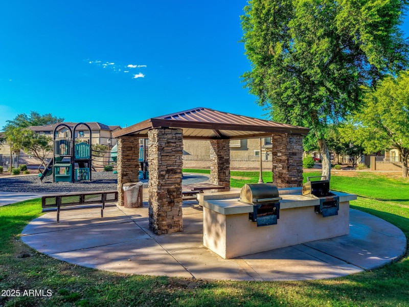 Ray Ranch Community Amenities
