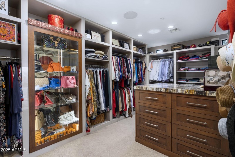 -Owner's Closet