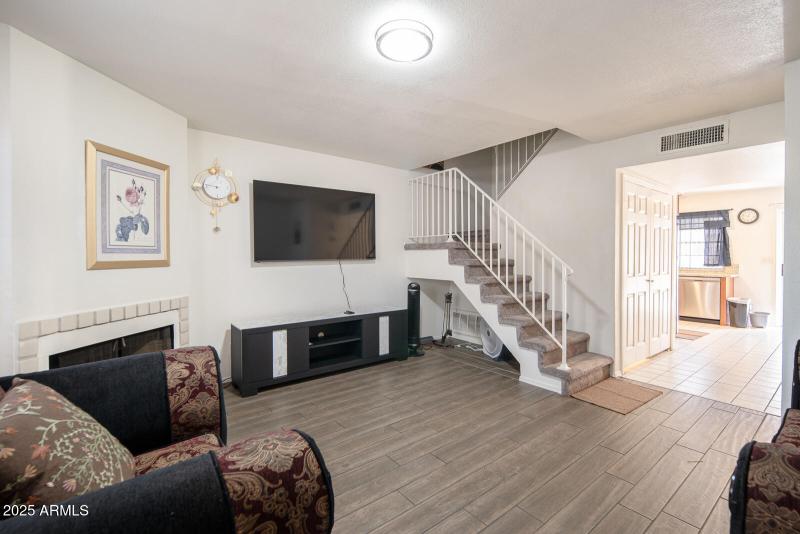 20250919_7977-W-Wacker-Rd_Unit-253_03