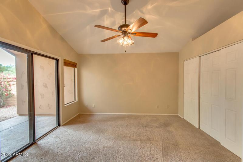 4. OFFICE : DEN OR BEDROOM