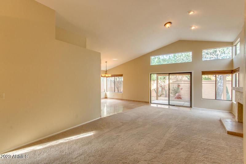 13. LIGHT AND BRIGHT LIVING ROOM